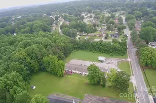 9163 Trinity Rd, Charlotte, NC 28216 - Photo 3