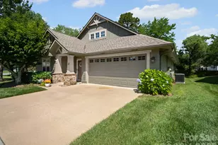 10 Gray Wolf Ln, Hendersonville, NC 28792 - Photo 3