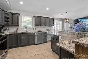 10 Gray Wolf Ln, Hendersonville, NC 28792 - Photo 13