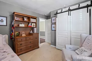 10 Gray Wolf Ln, Hendersonville, NC 28792 - Photo 9