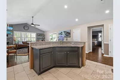 10 Gray Wolf Lane, Hendersonville, NC 28792 - Photo 15