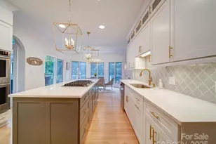 15708 Eagleview Dr, Charlotte, NC 28278 - Photo 9