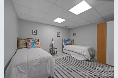 110 Spring Path, Hendersonville, NC 28739 - Photo 37