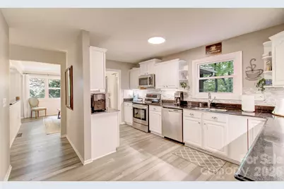 110 Spring Path, Hendersonville, NC 28739 - Photo 11