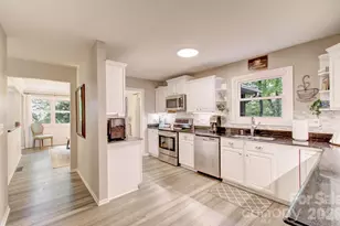 110 Spring Path, Hendersonville, NC 28739 - Photo 11