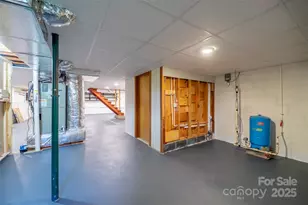 191 Rolling Green Dr, Sylva, NC 28779 - Photo 27