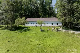 34 Oakgate Dr, Hendersonville, NC 28739 - Photo 11