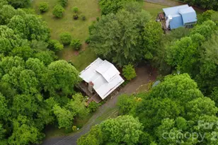710 River Hills Rd, Lansing, NC 28643 - Photo 29