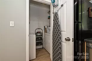 433-68 W 8th St, Charlotte, NC 28202 - Photo 11