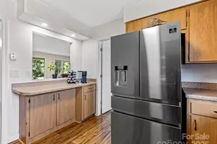 410 Golf View Condo Ln, Hendersonville, NC 28739 - Photo 13