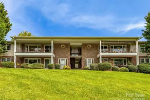 410 Golf View Condo Ln, Hendersonville, NC 28739 - Photo 27