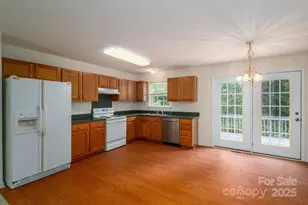 210 Linville Ct, Bessemer City, NC 28016 - Photo 3