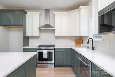 18019 Wilbanks Drive, Charlotte, NC 28278 - Photo 11