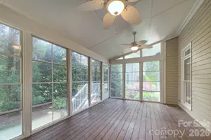 8044 Hawk Crest Ct, Charlotte, NC 28270 - Photo 31