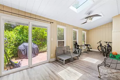 7528 Red Oak Lane, Charlotte, NC 28226 - Photo 17