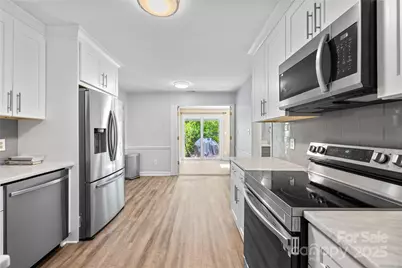 7528 Red Oak Lane, Charlotte, NC 28226 - Photo 15