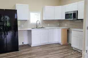 306 E Ratchford Ave, Gastonia, NC 28054 - Photo 3