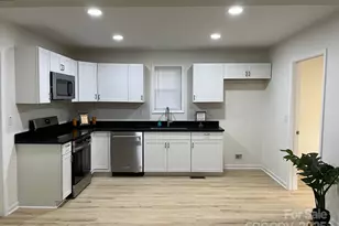 39 E White St, Chester, SC 29706 - Photo 5