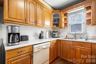 1330 5th St NE, Hickory, NC 28601 - Photo 9