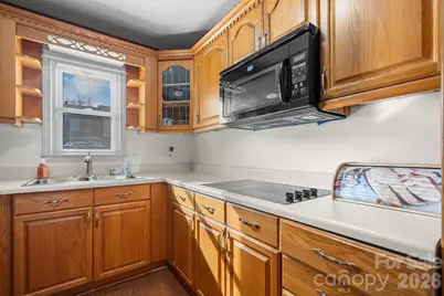 1330 5th Street NE #11, Hickory, NC 28601 - Photo 7