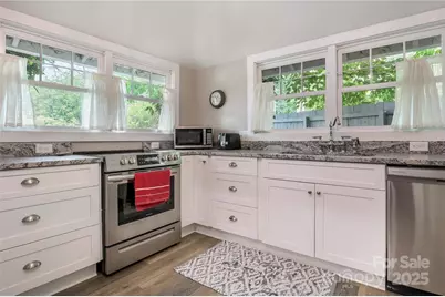 22 Moore Circle, Black Mountain, NC 28711 - Photo 9