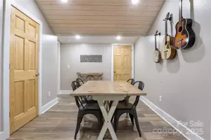 22 Moore Cir, Black Mountain, NC 28711 - Photo 5