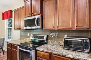 22 Streamside Dr, Hendersonville, NC 28791 - Photo 17