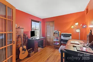 23 Hunting Ldg Dr, Black Mountain, NC 28711 - Photo 17