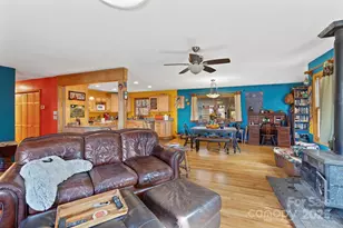 23 Hunting Ldg Dr, Black Mountain, NC 28711 - Photo 15