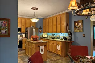 394 Hummingbird Ln, Elk Park, NC 28622 - Photo 19