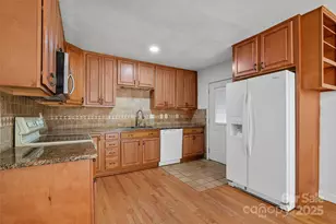 14 18 and 20 Luckenbach Dr, Fairview, NC 28730 - Photo 7