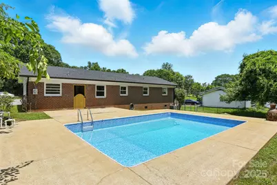 1837 6th Avenue NW, Hickory, NC 28601 - Photo 25