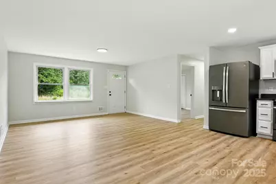 1837 6th Avenue NW, Hickory, NC 28601 - Photo 7