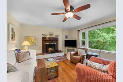 107 Edgehill Road, Hendersonville, NC 28739 - Photo 31