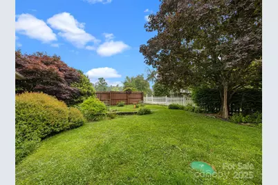 107 Edgehill Road, Hendersonville, NC 28739 - Photo 17