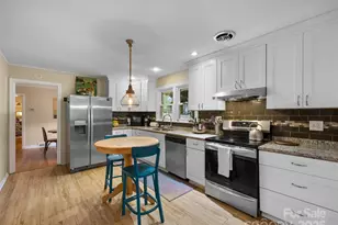 107 Edgehill Rd, Hendersonville, NC 28739 - Photo 23