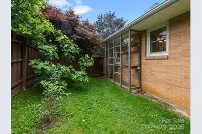 107 Edgehill Road, Hendersonville, NC 28739 - Photo 11