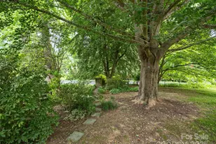 107 Edgehill Rd, Hendersonville, NC 28739 - Photo 13