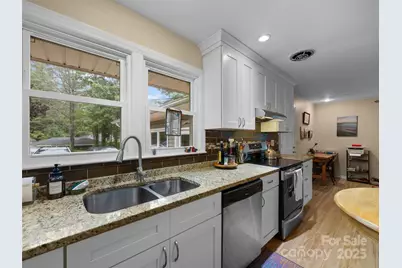107 Edgehill Road, Hendersonville, NC 28739 - Photo 25