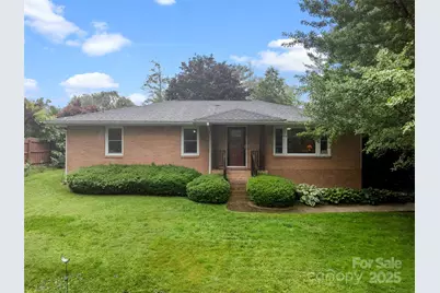 107 Edgehill Road, Hendersonville, NC 28739 - Photo 3