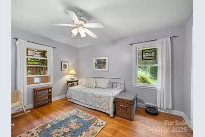 107 Edgehill Road, Hendersonville, NC 28739 - Photo 37