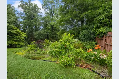 107 Edgehill Road, Hendersonville, NC 28739 - Photo 9