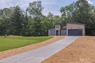 71 Scott Mdws Dr, Asheville, NC 28806 - Photo 27