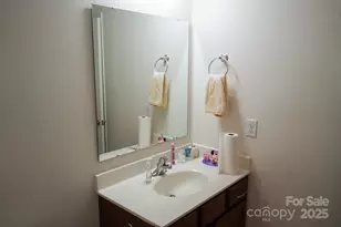 14411 Glendon Hall Ln, Charlotte, NC 28262 - Photo 23