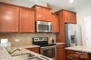 14411 Glendon Hall Ln, Charlotte, NC 28262 - Photo 3