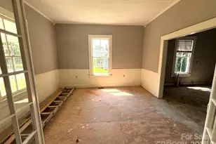 235 Jefferson Street E, York, SC 29745 - Photo 5