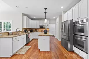 110 Isle Run Dr, Mooresville, NC 28117 - Photo 9