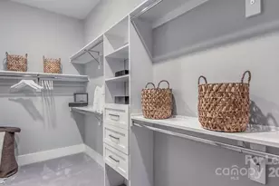 2426 Vail Ave, Charlotte, NC 28207 - Photo 21