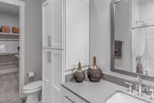 2426 Vail Ave, Charlotte, NC 28207 - Photo 23