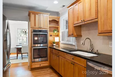 2100 Chesterfield Avenue, Charlotte, NC 28205 - Photo 15